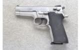 Smith & Wesson ~ 5906 ~ 9mm Para - 2 of 2