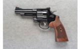 Smith & Wesson ~ 29-10 ~ .44 Magnum - 2 of 2