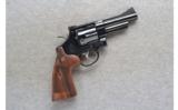 Smith & Wesson ~ 29-10 ~ .44 Magnum - 1 of 2