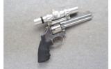 Smith & Wesson ~ 686-4 ~ .357 Magnum - 1 of 2