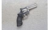 Smith & Wesson ~ 686 ~ .357 Magnum - 1 of 2