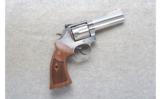 Smith & Wesson ~ 686-4 ~ .357 Magnum - 1 of 2