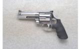 Smith & Wesson ~ 460V ~ .460 S&W
Magnum - 2 of 2