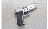 Sig Sauer ~ P226 ~ .40 S&W - 1 of 2