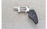 North American Arms ~ Revolver ~ .22 Magnum - 2 of 3