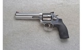 Smith & Wesson ~ 686-6 ~ .357 Magnum - 2 of 2