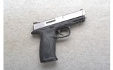 Smith & Wesson ~ M&P 40 ~ .40 S&W - 1 of 2