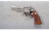 Smith & Wesson ~ 19-3 ~ .357 Magnum - 2 of 3