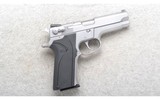 Smith & Wesson ~ 5906 ~ 9mm - 1 of 2