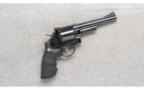 Smith & Wesson
29 5
.44 Magnum