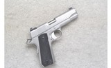 Dan Wesson ~ Valor ~ 10mm Auto - 1 of 2