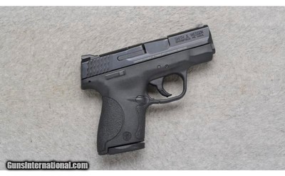 Smith & Wesson ~ M&P9 Shield ~ 9mm