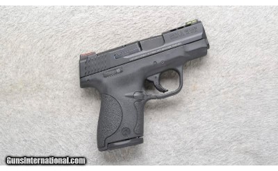 Smith & Wesson ~ M&P40 Shield Performance Center ~ .40 S&W