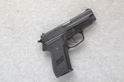 SIG Sauer ~ P228 ~ 9MM Luger