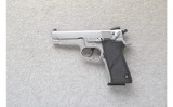 Smith & Wesson ~ 5906 ~ 9MM Luger - 2 of 3