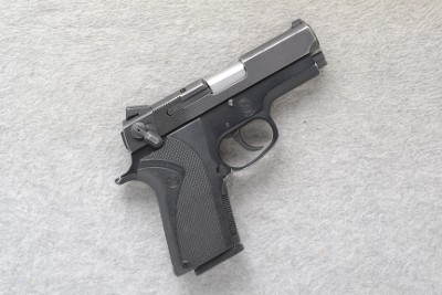 Smith & Wesson ~ 4014 ~ .40 S&W