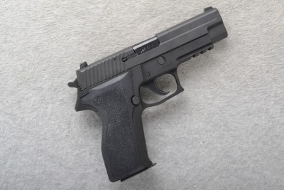 SIG Sauer ~ P226 ~ .40 S&W - Image 1 of 2