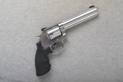 Smith & Wesson ~ 686-6 ~ .357 Magnum - Image 1 of 2