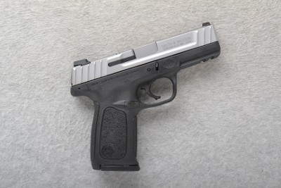 Smith & Wesson ~ SD40 VE ~ .40 S&W - Image 1 of 2