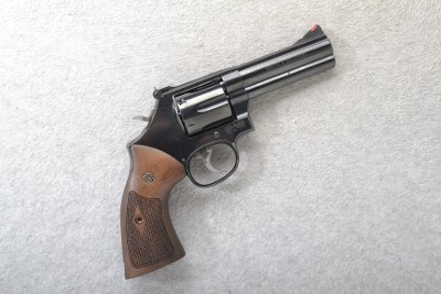 Smith & Wesson ~ 586-8 ~ .357 Magnum - Image 1 of 2