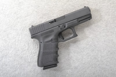 Glock ~ 19 Gen 3 ~ 9MM Luger - Image 1 of 2
