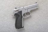 Smith & Wesson ~ 5906 ~ 9MM Parabellum - Image 1 of 2