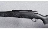 Weatherby Mark V Accumark .338 Lapua Magnum - 4 of 9