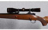 Winchester Model 70 Deluxe w/Leupold Scope .375 H&H Magnum - 4 of 9
