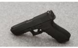 Glock 21 SF Gen3 w/Laser Max
.45 ACP - 3 of 3