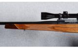 Weatherby Mark V Deluxe +Burris Scope .300 Wby Mag - 6 of 7