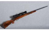 Weatherby Mark V Deluxe L.H. +Wby Scope .300 Wby Mag. - 1 of 9