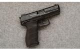 H&K P30 +2 13 Rnd Mags+ .40 S&W - 1 of 2