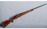 Weatherby Mark V Deluxe .270 Wby. Mag. - 1 of 9