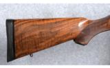 Weatherby Mark V Safari Classic .375 H&H Magnum - 8 of 9