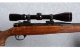 Weatherby Mark V Deluxe L.H. in .240 Weatherby Magnum - 2 of 9