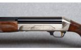 Benelli Legacy Semi-Auto Shotgun in 12 Gauge - 4 of 9