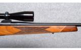 Weatherby Mark V Deluxe in L.H. 