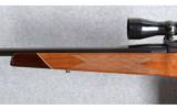 Weatherby ~ Mark V
Deluxe ~ .300 Wby. Mag. - 6 of 9