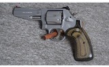 Smith & Wesson ~ Performance Center Pro Series Model 686 SSR ~ .357 Magnum - 2 of 2