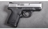 Smith & Wesson ~ M&P 40 Compact ~ .40 S&W - 1 of 2