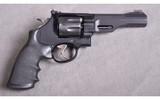 Smith & Wesson ~ Performance Center Model 327 TRR8 ~ .357 Magnum - 1 of 3