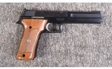 Smith & Wesson ~ 422 ~ 22 LR - 1 of 2