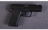 HK ~ USP ~ .40 S&W - 1 of 3