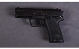 HK ~ USP ~ .40 S&W - 2 of 3