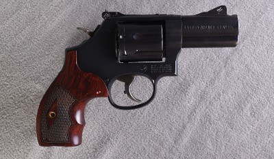 Smith & Wesson ~ Model 586-7 ~ 357 Mag
