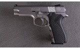 Smith & Wesson ~ Model 4046 ~ .40 S&W - 2 of 2