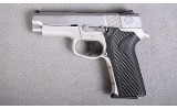 Smith & Wesson ~ Model 4043 ~ .40 S&W - 2 of 2