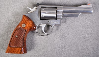 Smith & Wesson ~ Model 66-2 ~ .357 Magnum
