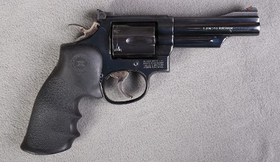 Smith & Wesson ~ Model 19-5 ~ .357 Magnum