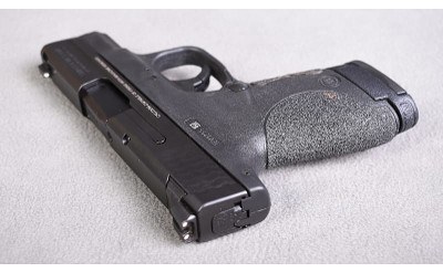 Smith & Wesson ~ M&P9 Shield ~ 9mm - Image 4 of 4